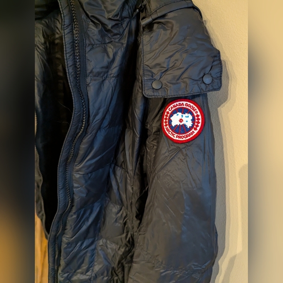 Canada Goose Ellison Packable Down Coat - Picture 16 of 16